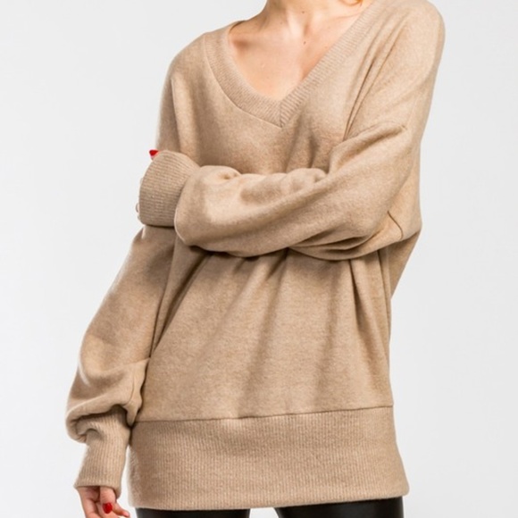Latte Brushed Knit V-Neck Top - Picture 4 of 8